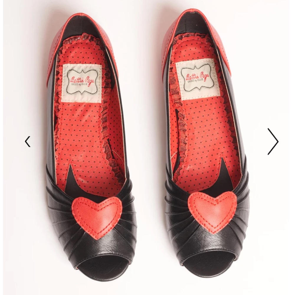 Bettie Page Black & Red Heart Peep Toe Flats Size 7